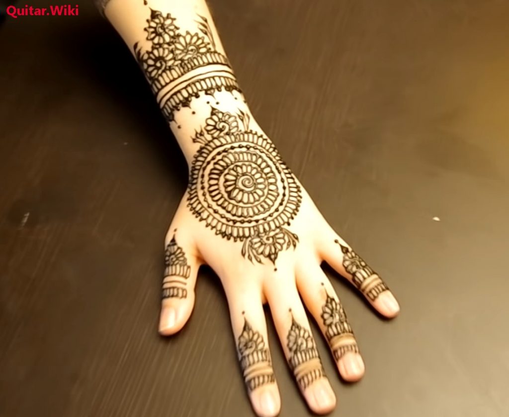Deshacerte del tatuaje de henna con pasta de dientes